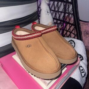 UGG® Tazz Platform Slipper - Little Kid / Big Kid - Chestnut